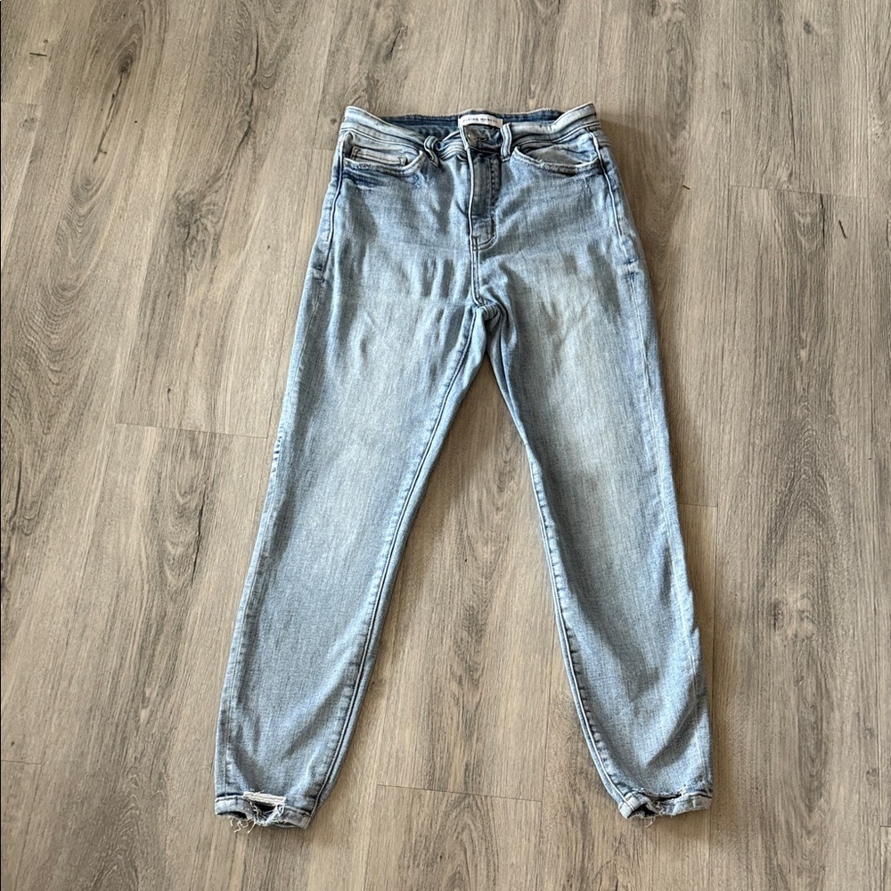 Flying Monkey Light Wash Ankle Jeans size 28